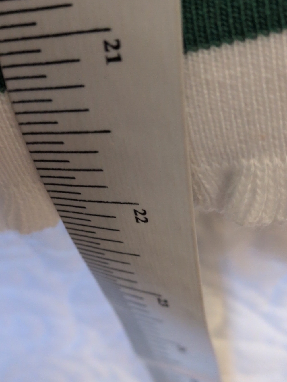 VOY Quilted Puff Sleeve Top - Picture 8 of 8